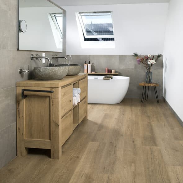 PVC plank Douwes Dekker Gemberkoek badkamer